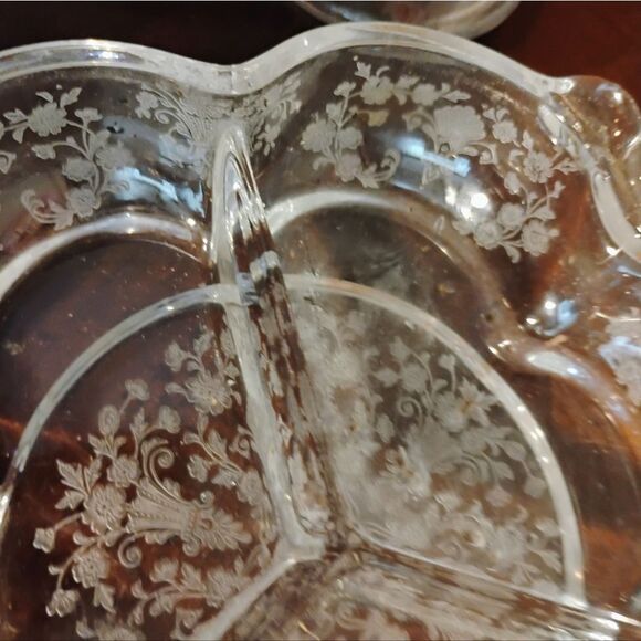 Vintage Duncan Miller Three Section Crystal Etched Candy Dish - Picture 8 of 12